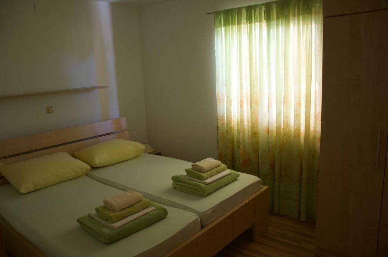 Apartment Viveniti Klenovica Exterior foto