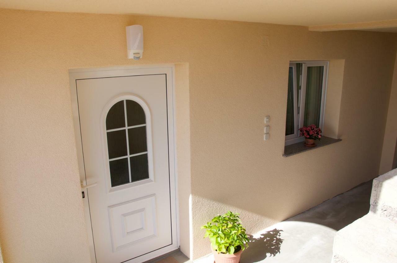 Apartment Viveniti Klenovica Exterior foto
